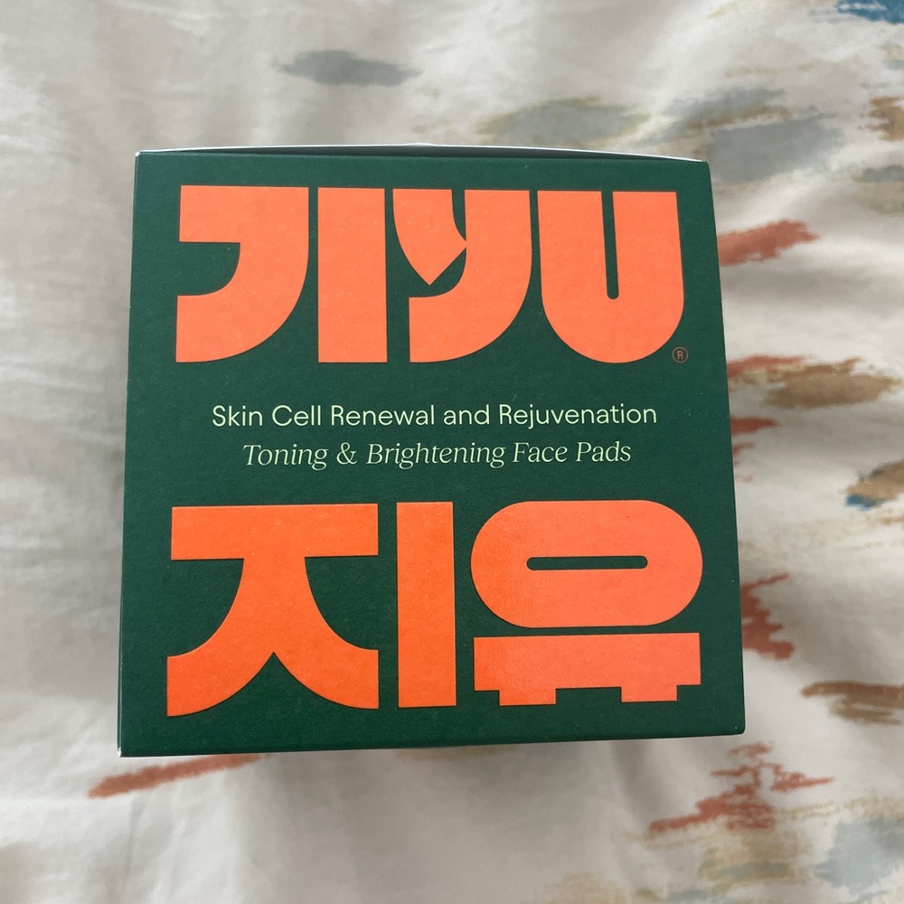 BRAND NEW & AUTHENTIC: JIYU Skin Cell Renewal Toning & Brightening Face Pads